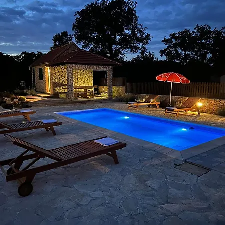 Apartament Progon House